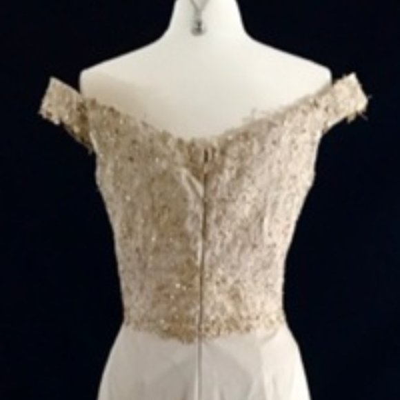 Mon Cheri Designer Off-the-Shoulder Trumpet Gown - Size 14  NWT - Picture 3 of 9